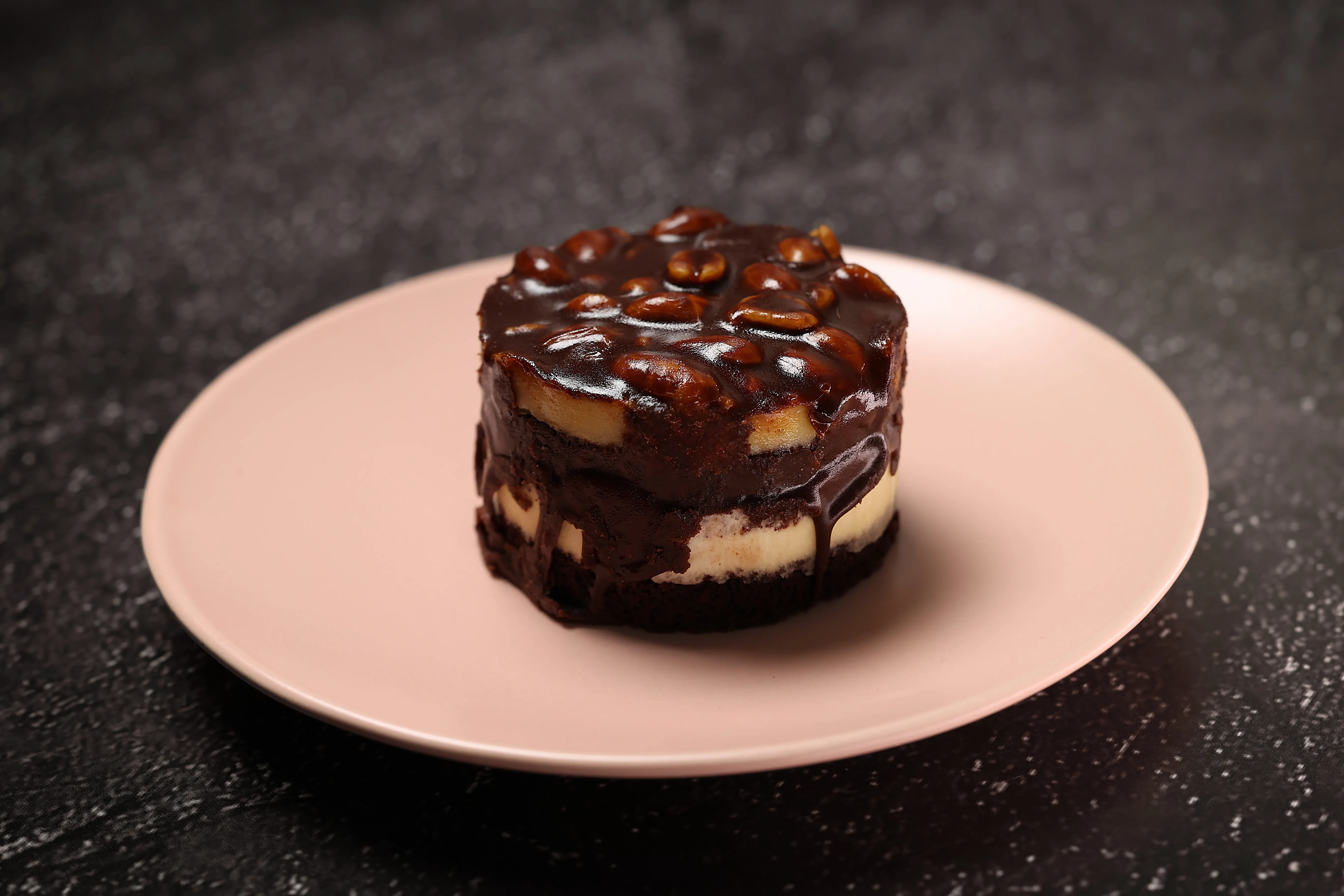 YER FISTIKLI KARAMELLİ PASTA